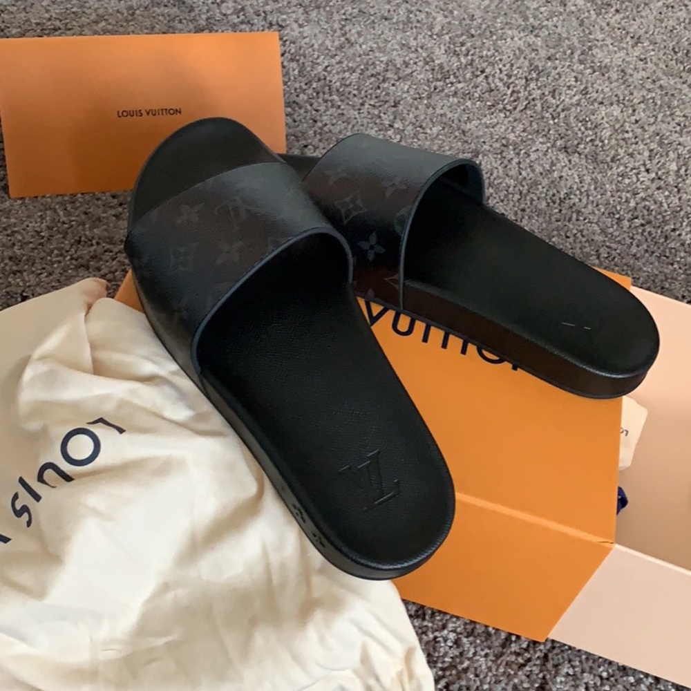 Louis Vuitton slides - Waterfront Mule 9.5